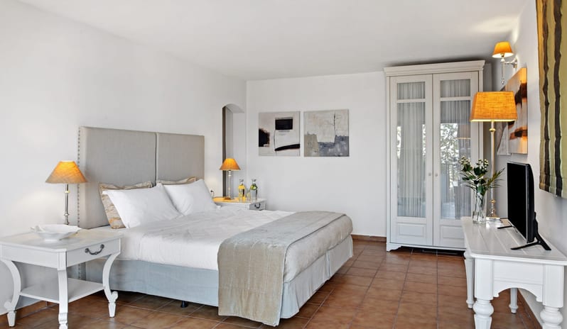 THE AEGEAN SUITES - JUNIOR SUITE